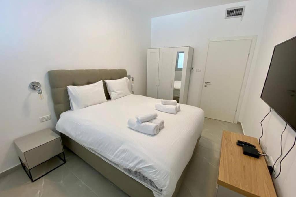 Stunning 1 Bdr With Balcony On Sheinkin St Apartment Tel Aviv Luaran gambar